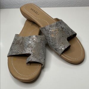 Vaneli Tallis Snake Embossed‎ Leather Sandals Metallic Gray & Silver Size 10N